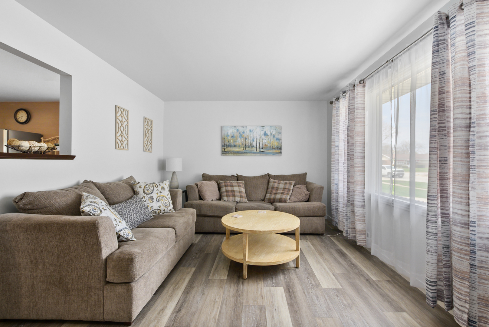 6937 Stanford Drive, Bridgeview, IL 60455