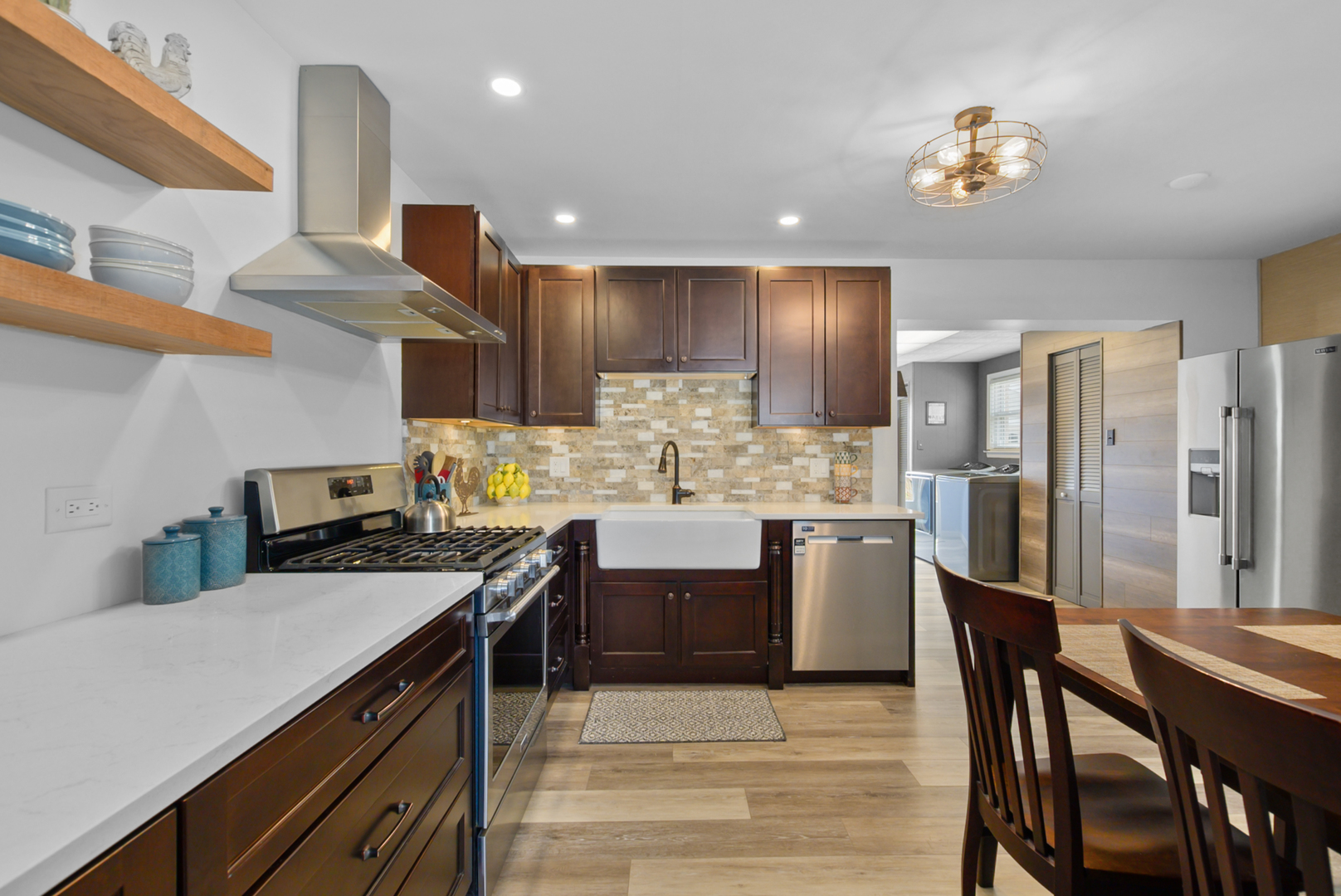 6937 Stanford Drive, Bridgeview, IL 60455