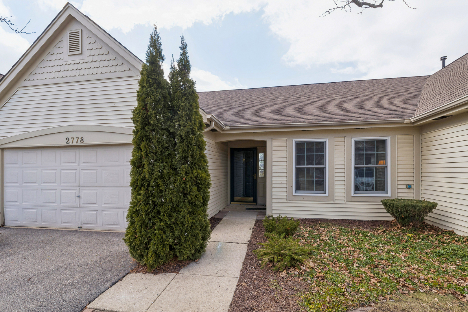 2778 N Augusta Drive, Wadsworth, IL 60083