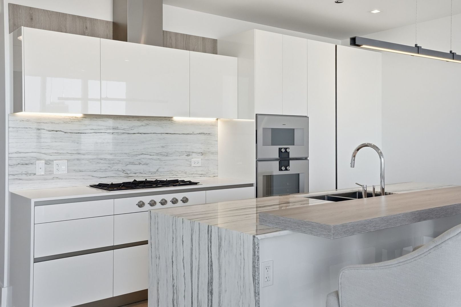 363 E Wacker Drive #6905, Chicago, IL 60601