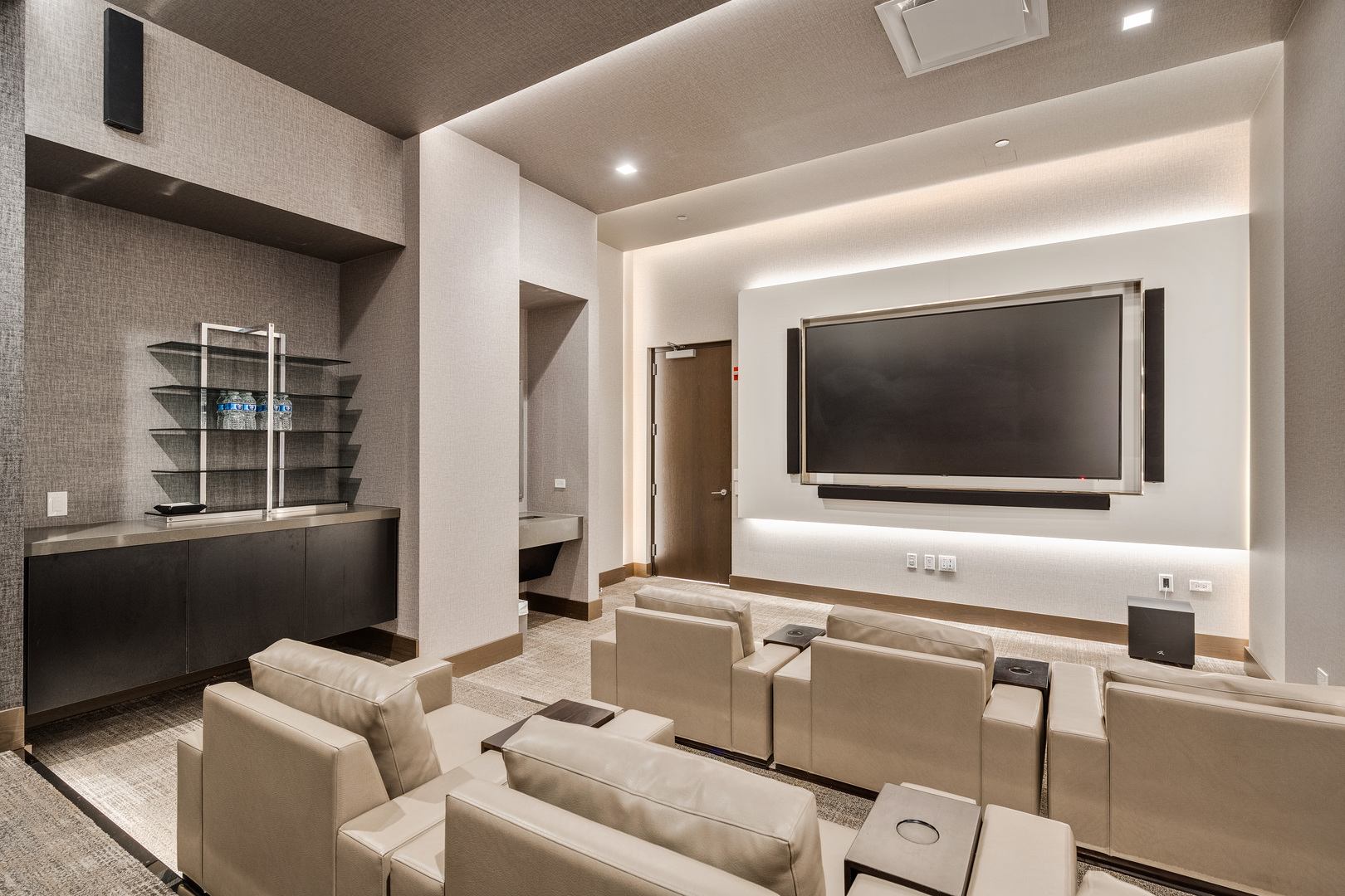 363 E Wacker Drive #6905, Chicago, IL 60601