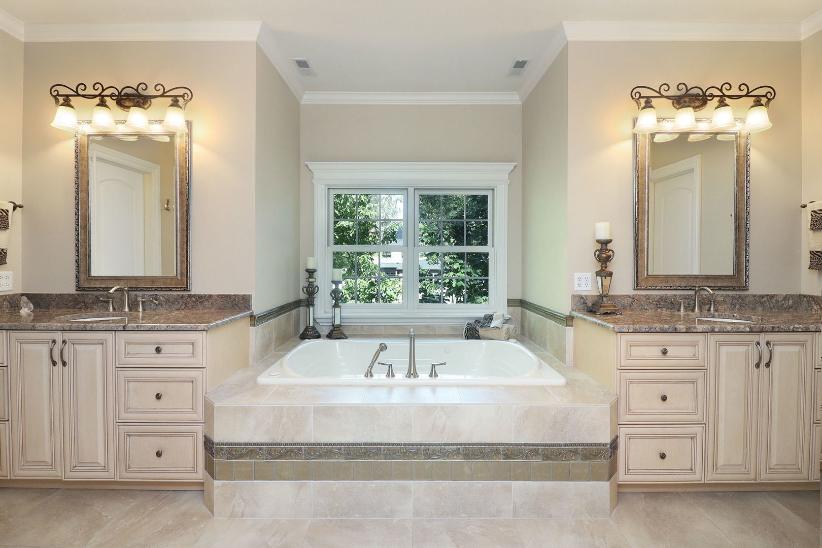 616 Driftwood Court, Naperville, IL 60540