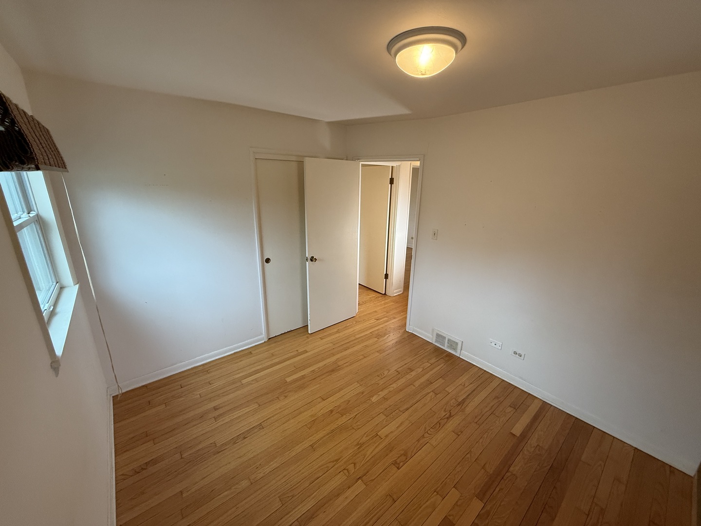 210 Hill Avenue, Glen Ellyn, IL 60137