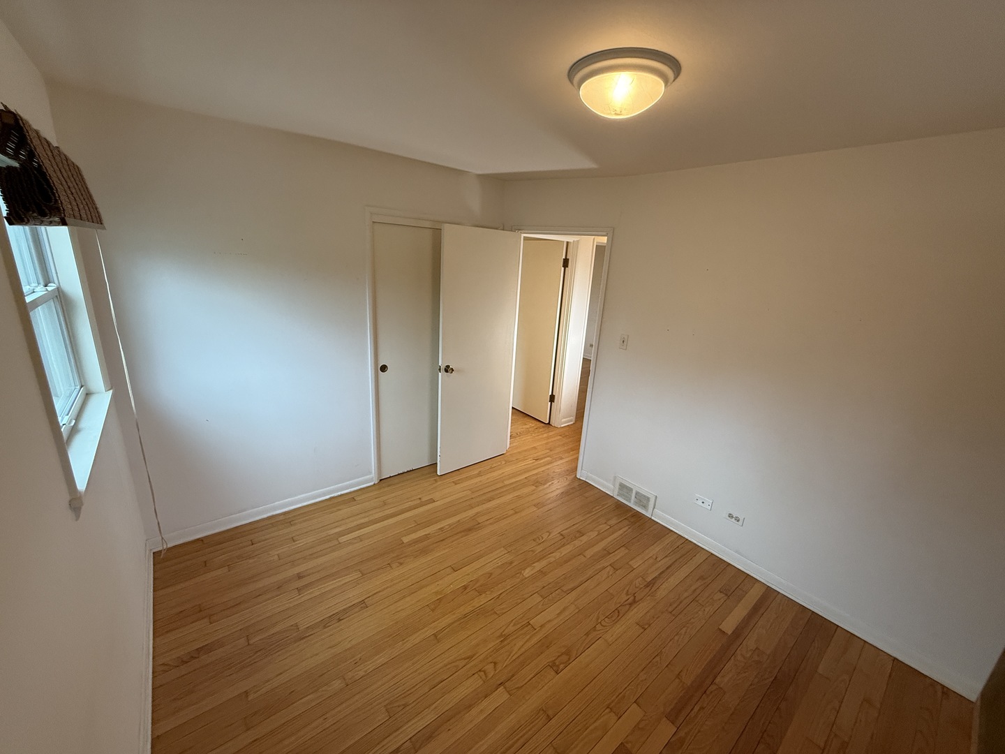 210 Hill Avenue, Glen Ellyn, IL 60137