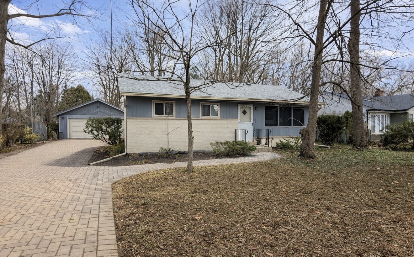 210 Hill Avenue, Glen Ellyn, IL 60137