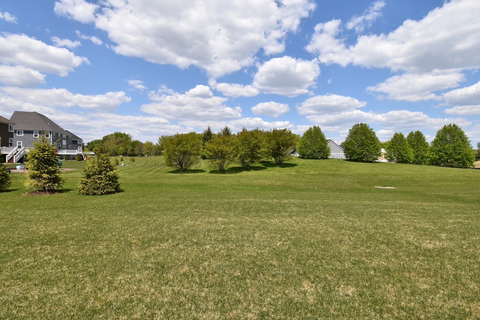 1030 Hilldale Drive, St. Charles, IL 60175