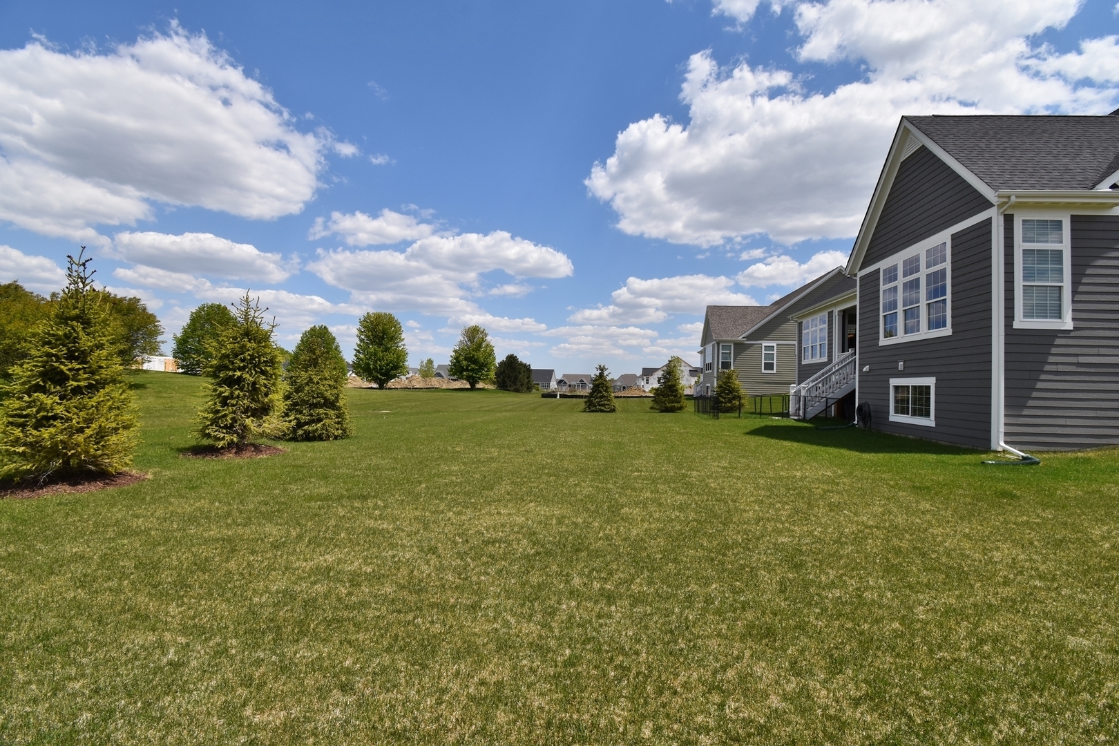 1030 Hilldale Drive, St. Charles, IL 60175