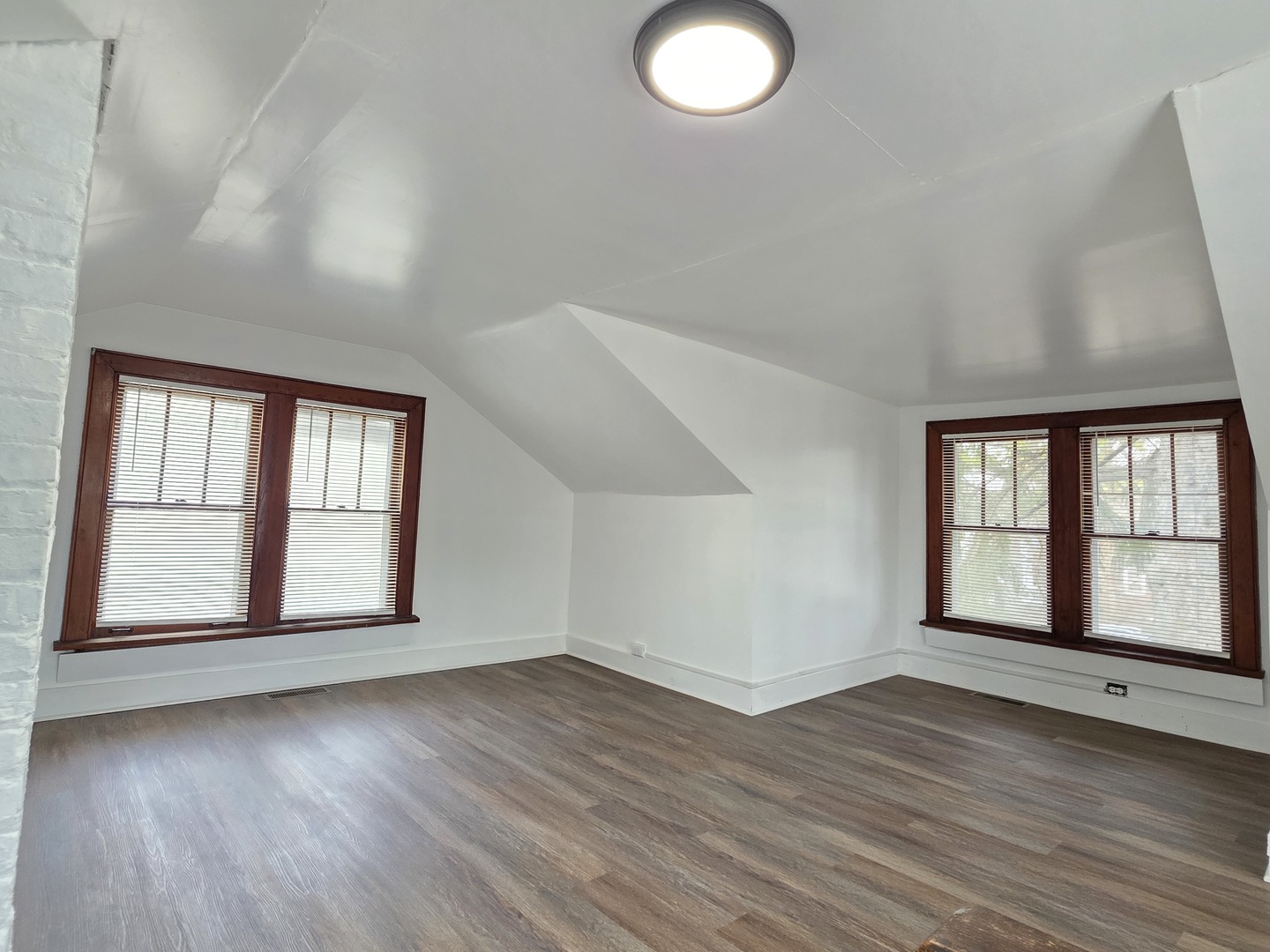 117 Woodland Drive, Round Lake Beach, IL 60073