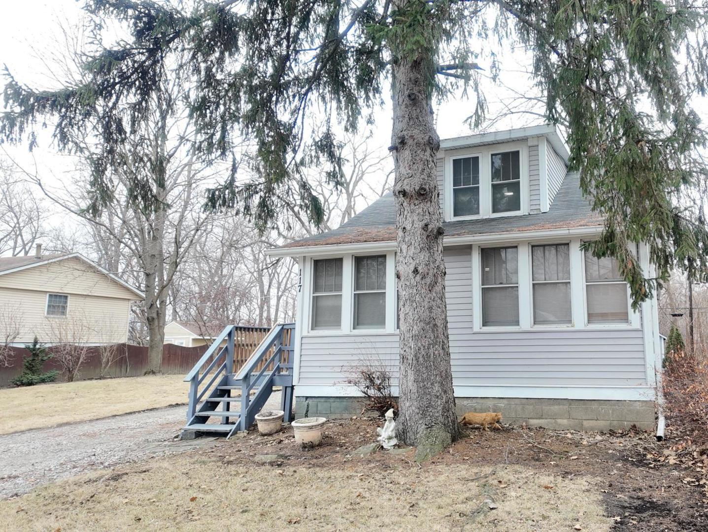 117 Woodland Drive, Round Lake Beach, IL 60073