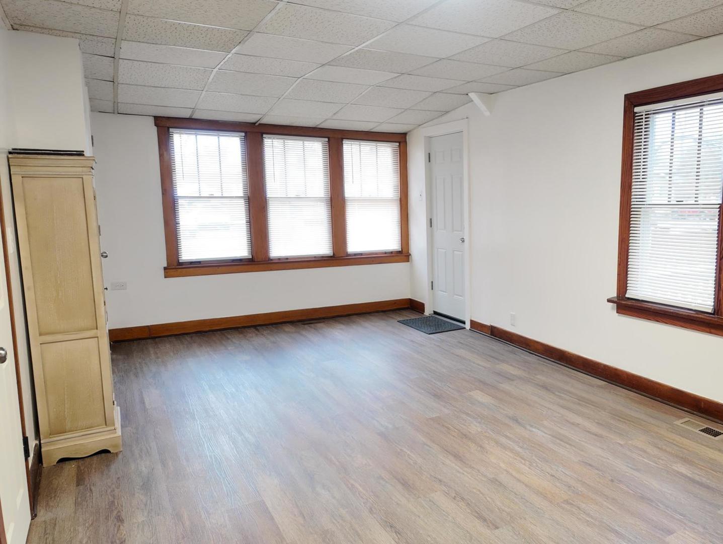 117 Woodland Drive, Round Lake Beach, IL 60073