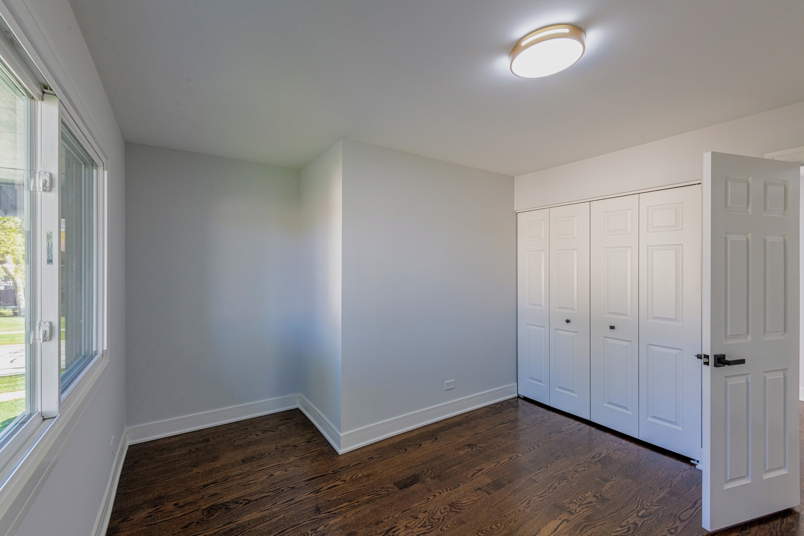 380 Ventura Club Drive, Roselle, IL 60172