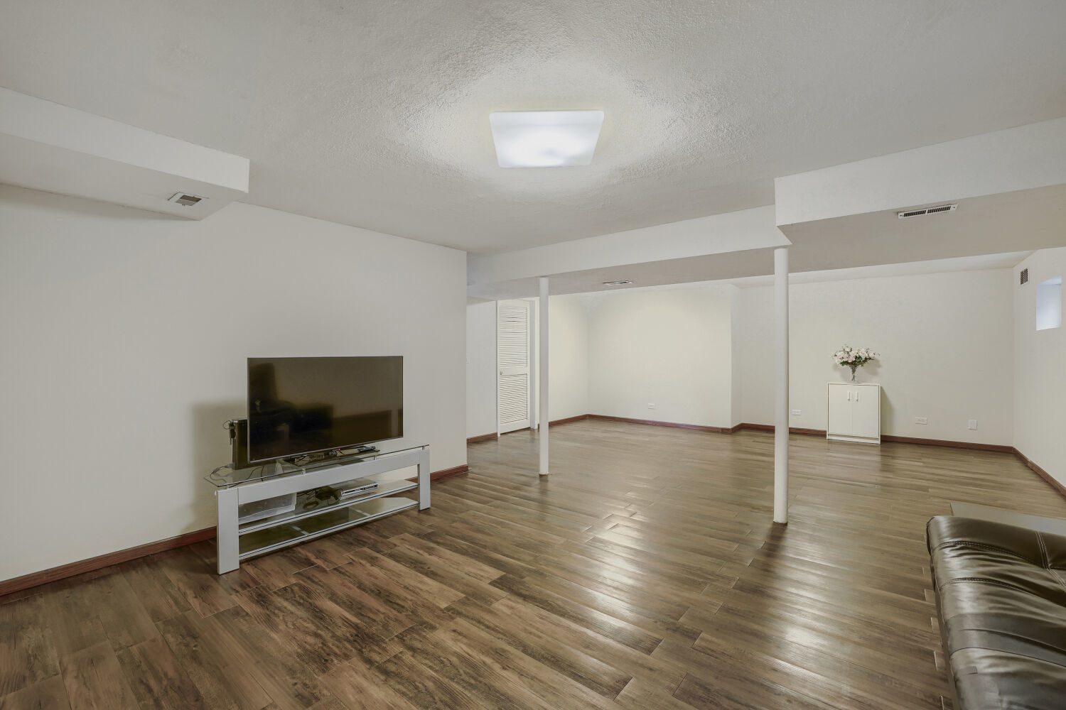 305 N Fiore Parkway, Vernon Hills, IL 60061