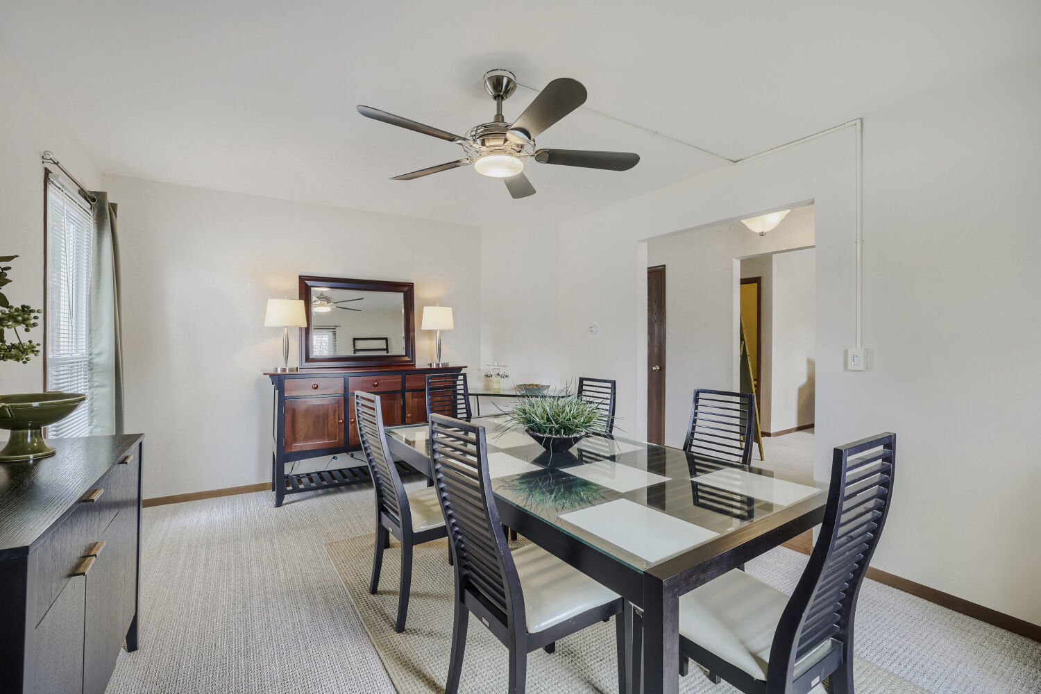 305 N Fiore Parkway, Vernon Hills, IL 60061