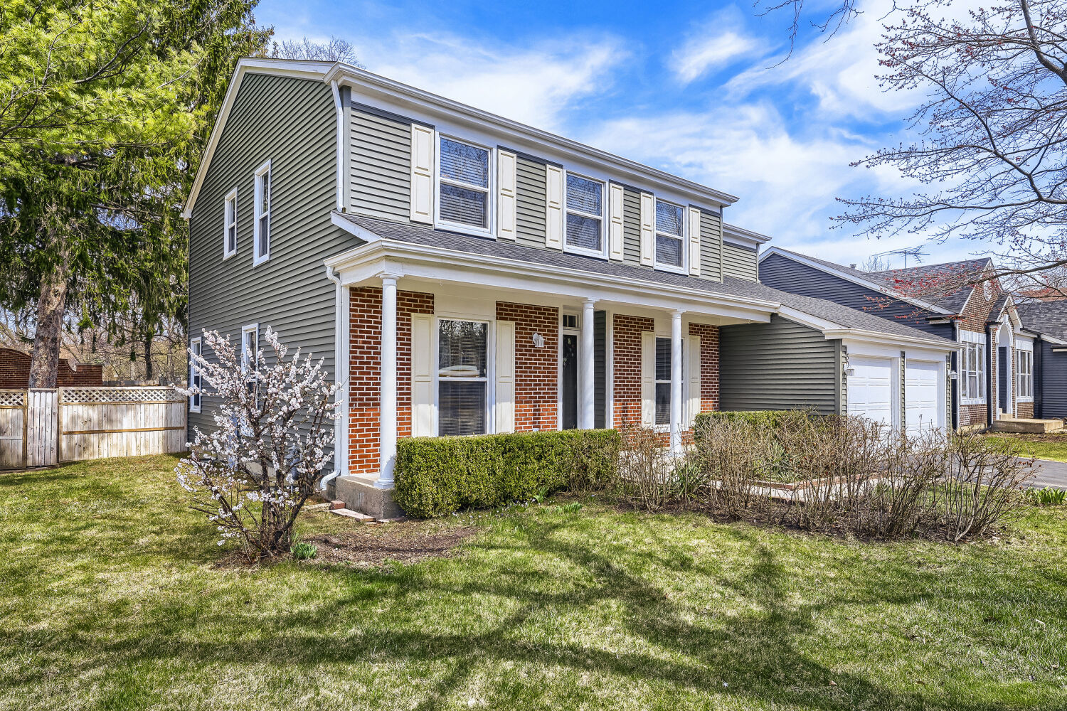 305 N Fiore Parkway, Vernon Hills, IL 60061