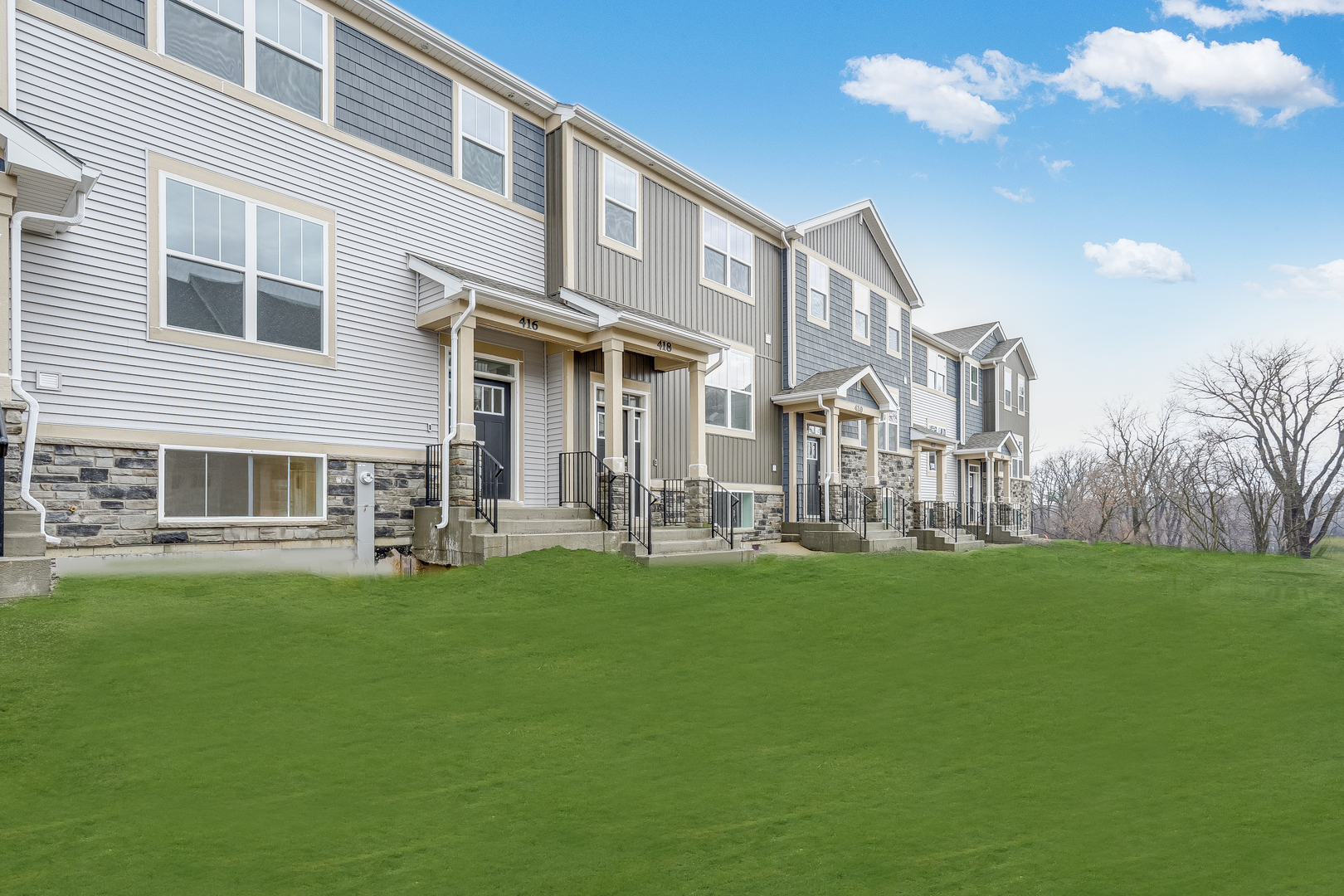 416 Red Oak Circle, Volo, IL 60020