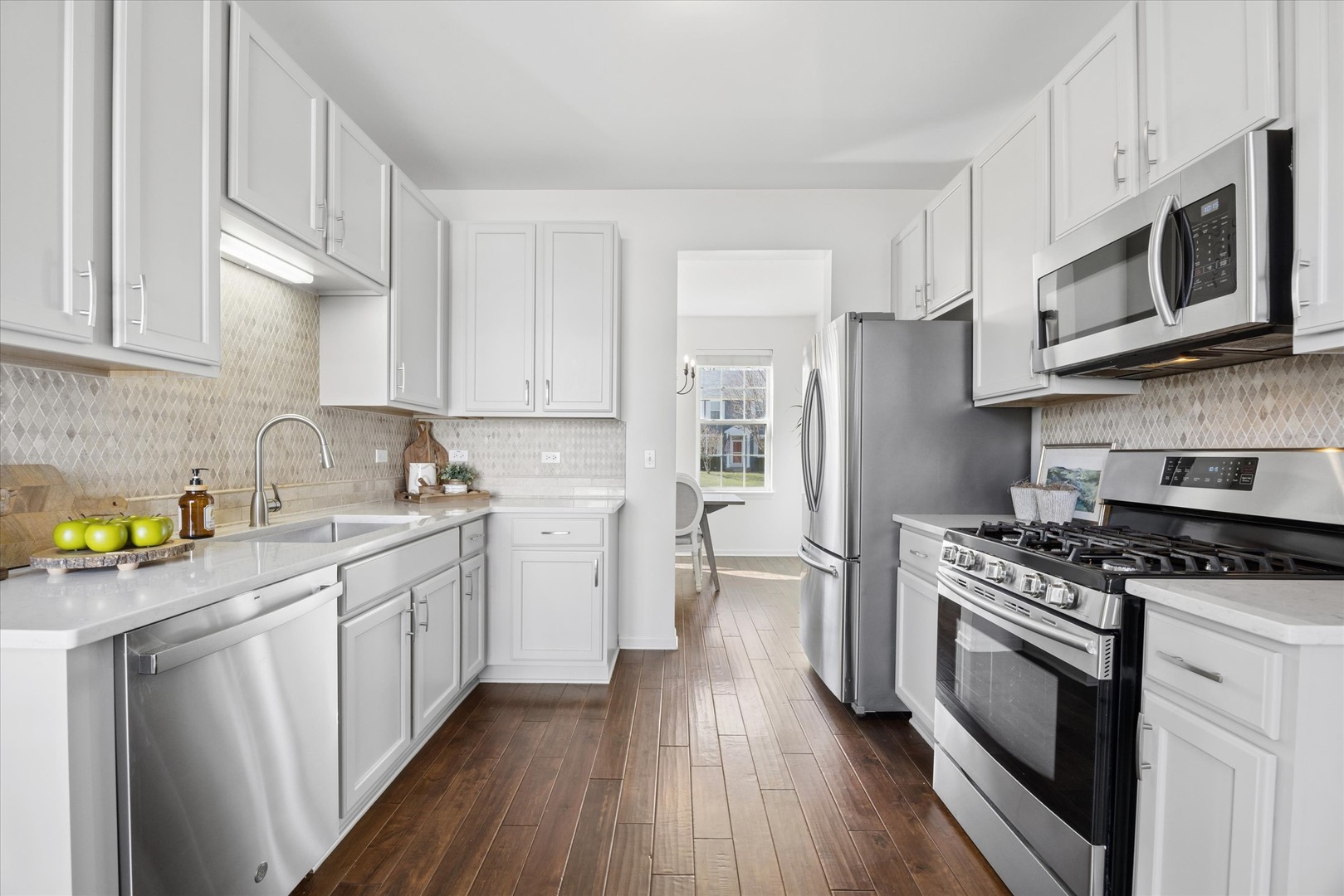 10468 LANSDALE Street, Huntley, IL 60142