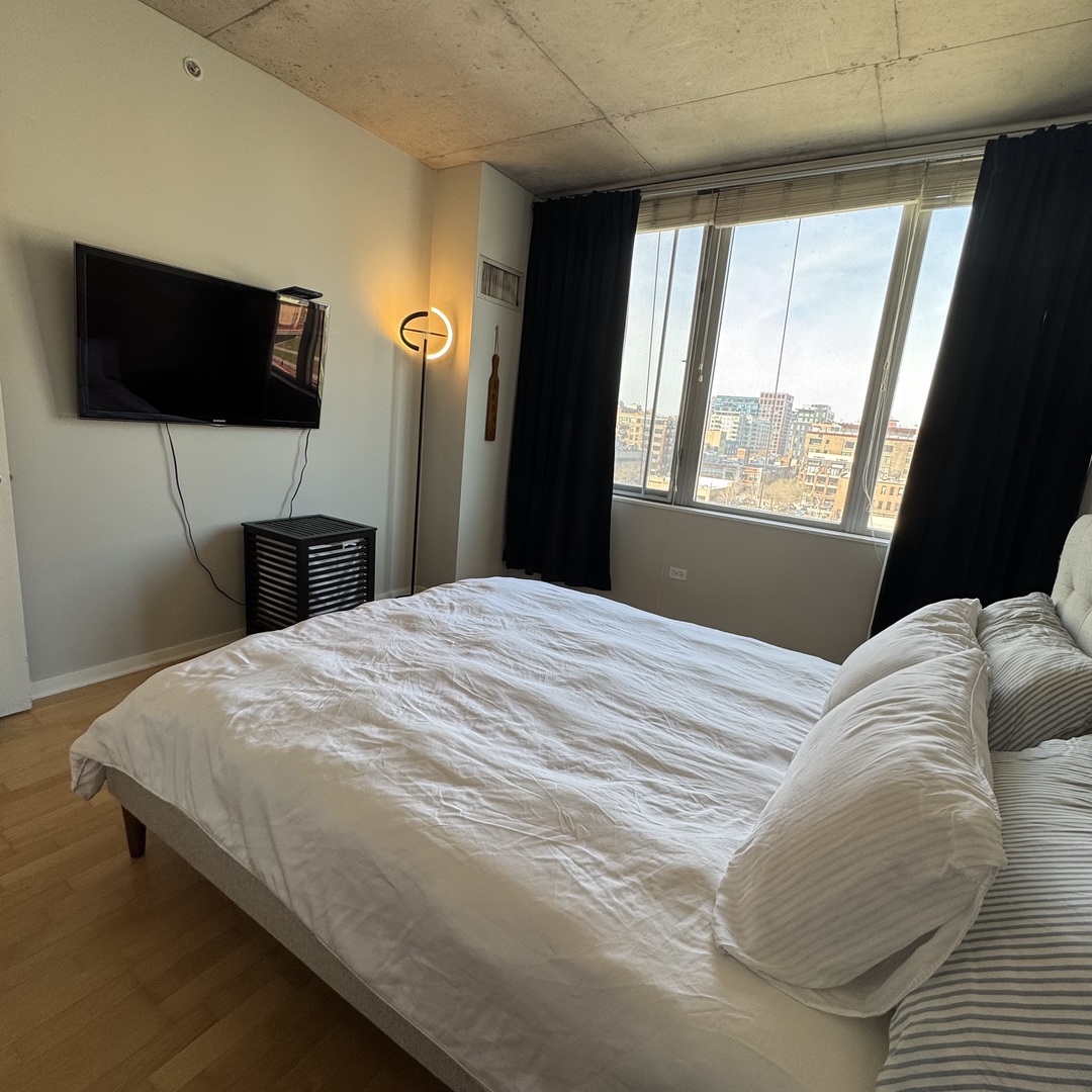 659 W RANDOLPH Street #612, Chicago, IL 60661