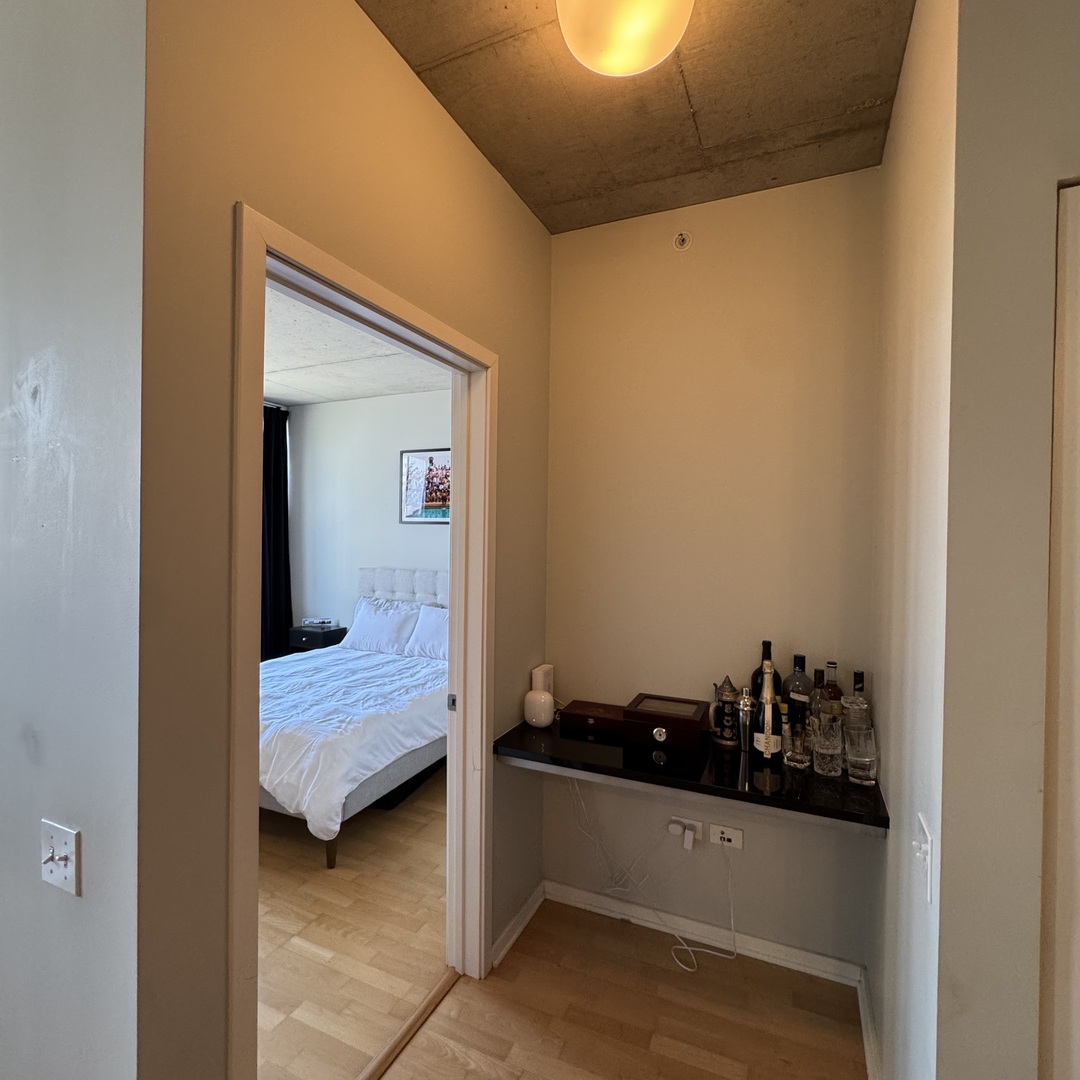 659 W RANDOLPH Street #612, Chicago, IL 60661