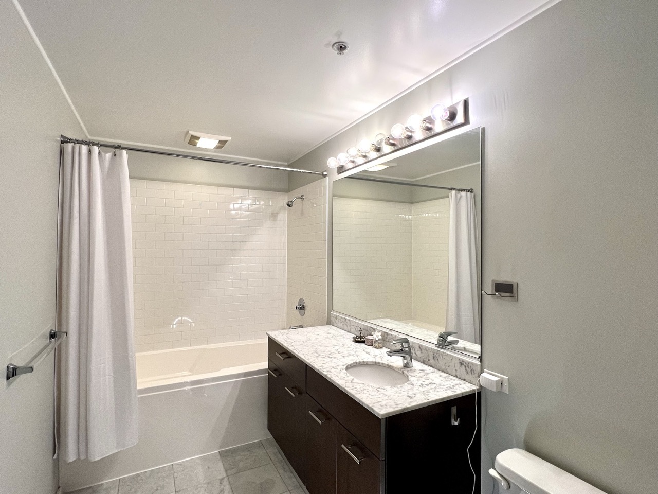 659 W RANDOLPH Street #612, Chicago, IL 60661