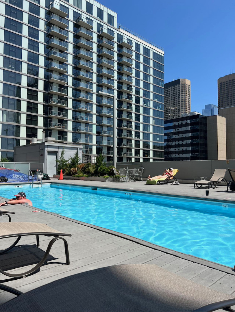 659 W RANDOLPH Street #612, Chicago, IL 60661