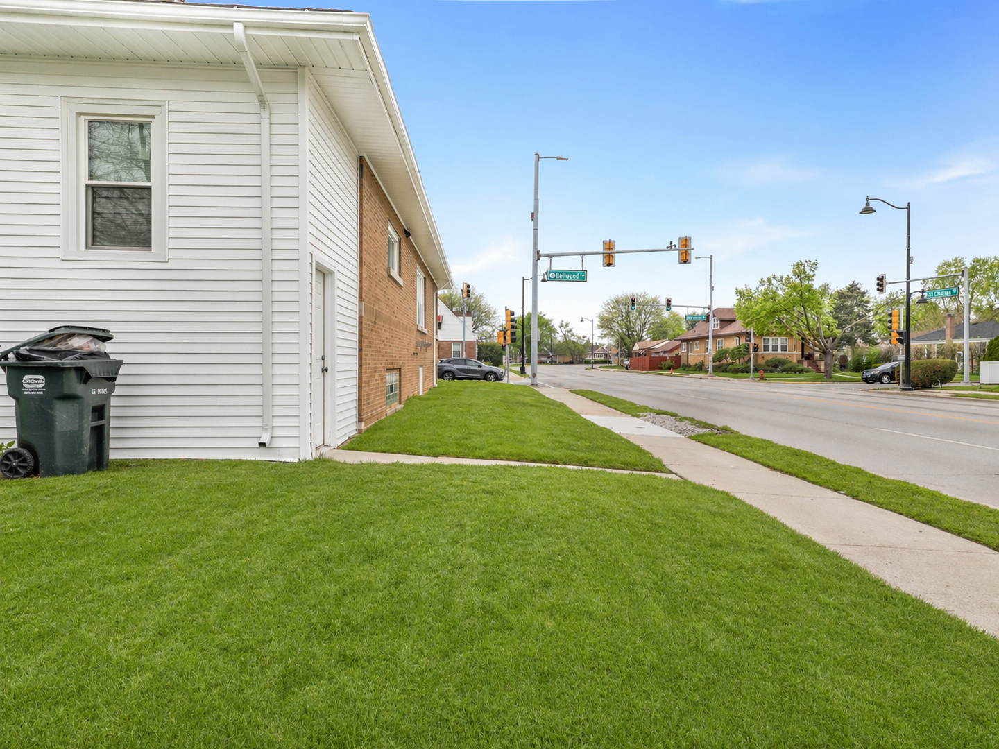 319 Bellwood Avenue, Bellwood, IL 60104