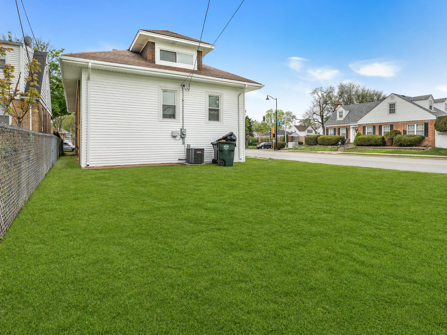 319 Bellwood Avenue, Bellwood, IL 60104