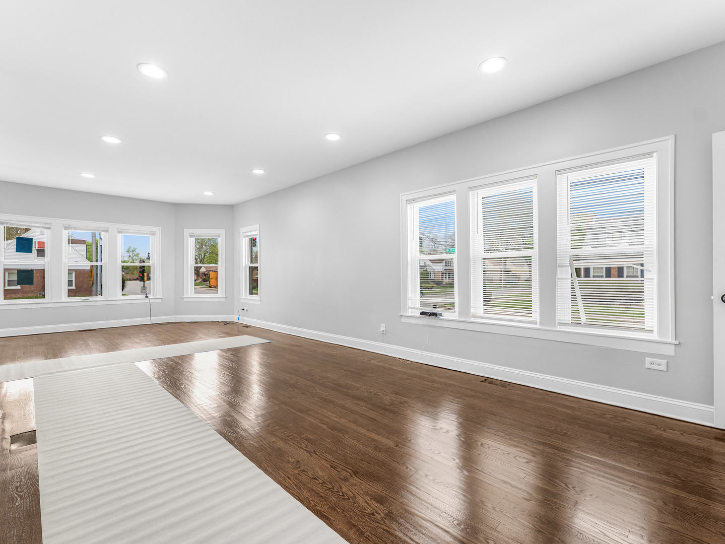 319 Bellwood Avenue, Bellwood, IL 60104