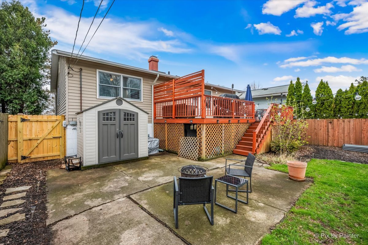 647 N Ridgemoor Avenue, Mundelein, IL 60060