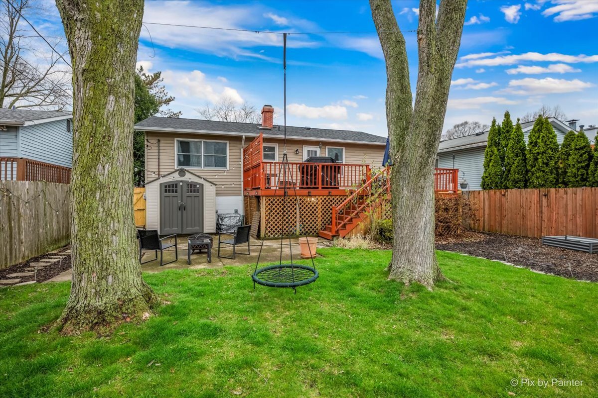 647 N Ridgemoor Avenue, Mundelein, IL 60060