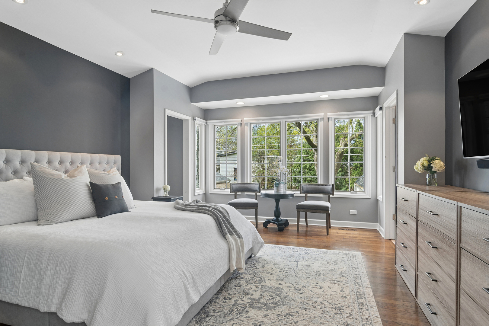 730 S Highland Avenue, Arlington Heights, IL 60005