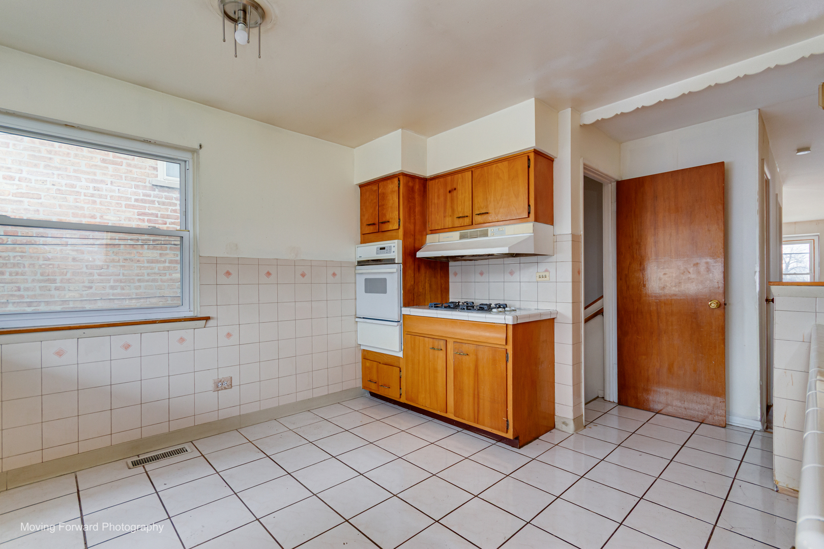 9726 S La Salle Street, Chicago, IL 60628