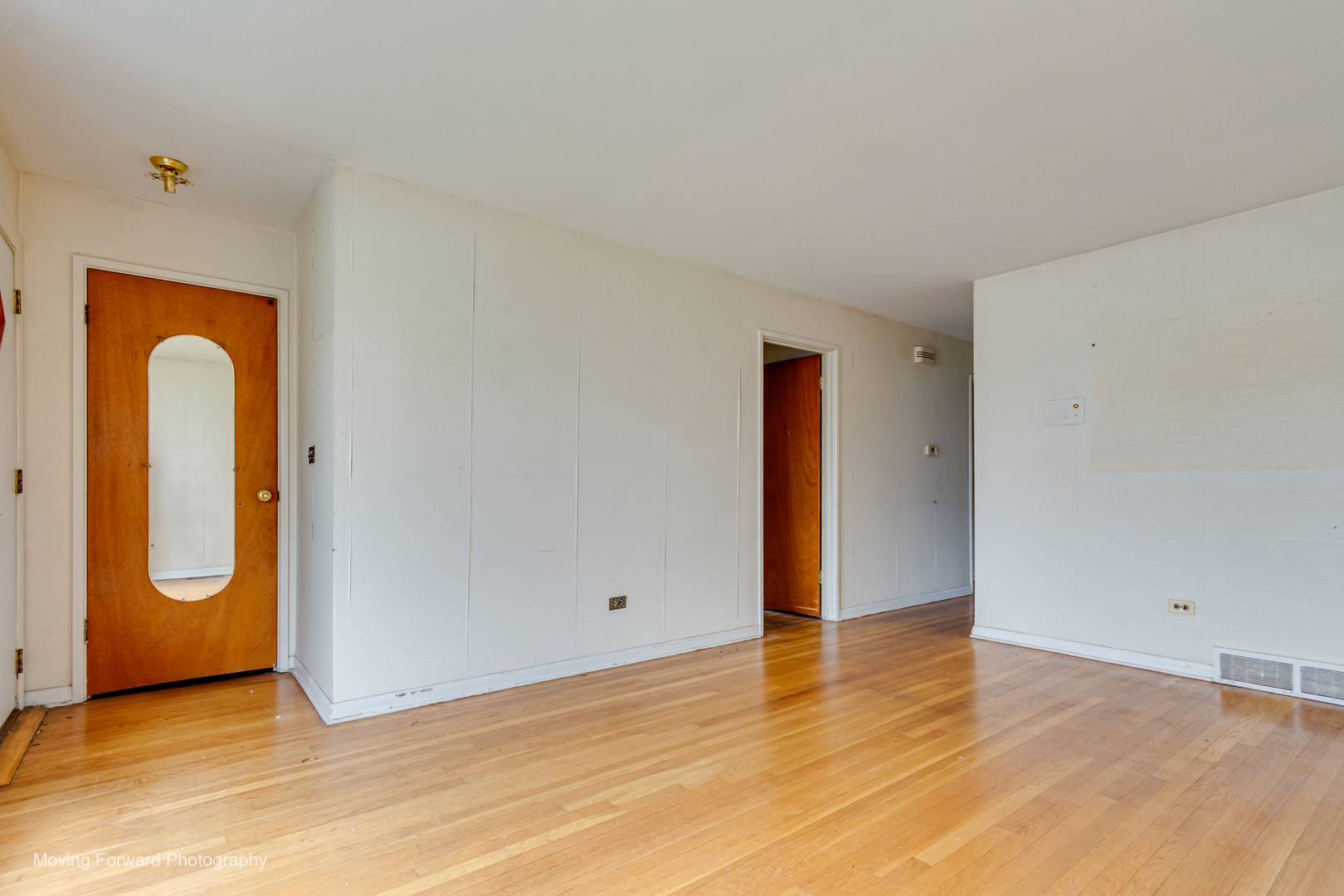 9726 S La Salle Street, Chicago, IL 60628