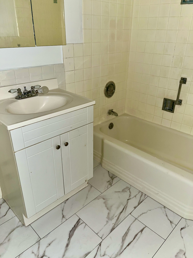 6301 N Sheridan Road #11N, Chicago, IL 60660