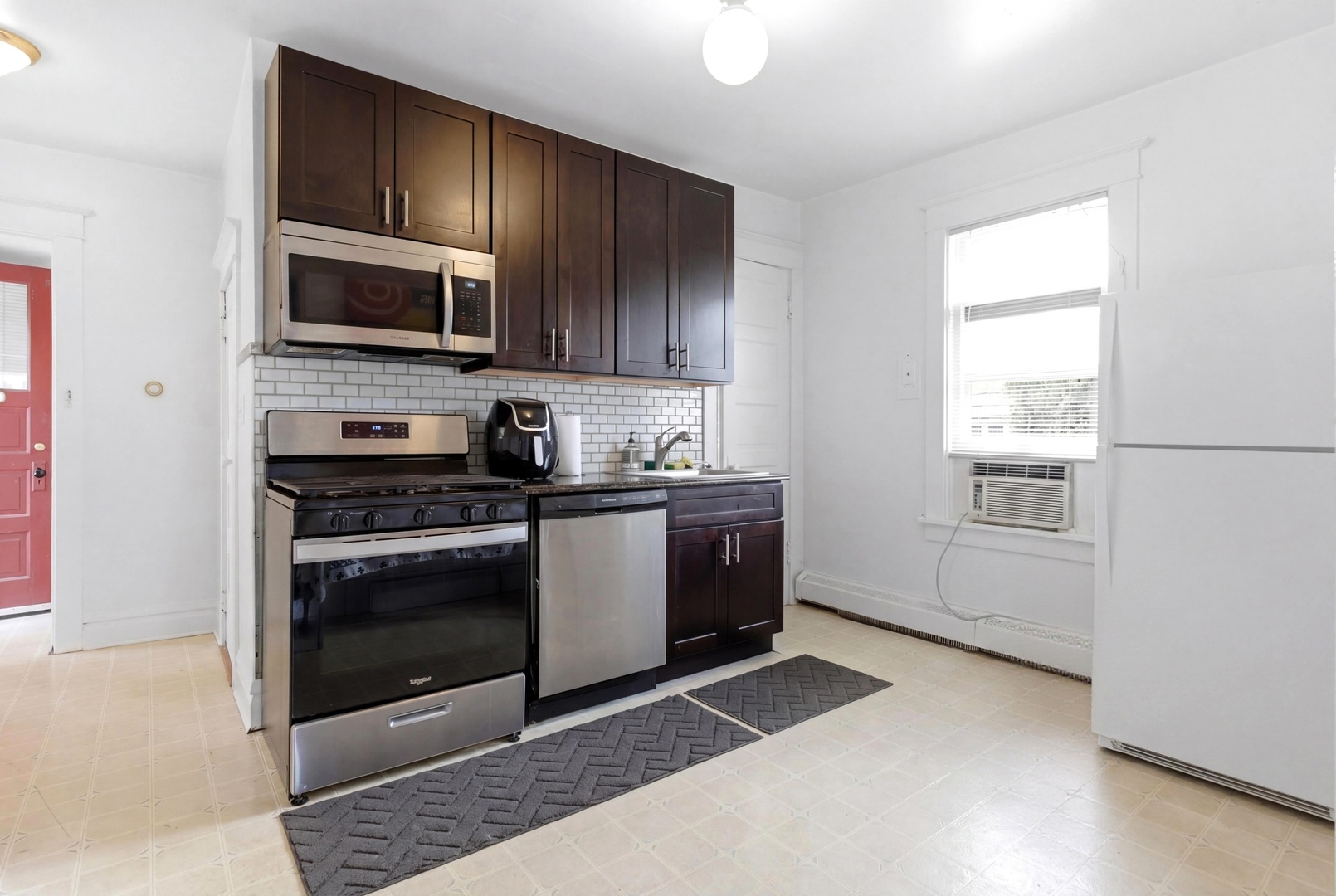 133 N Brainard Street, Naperville, IL 60540