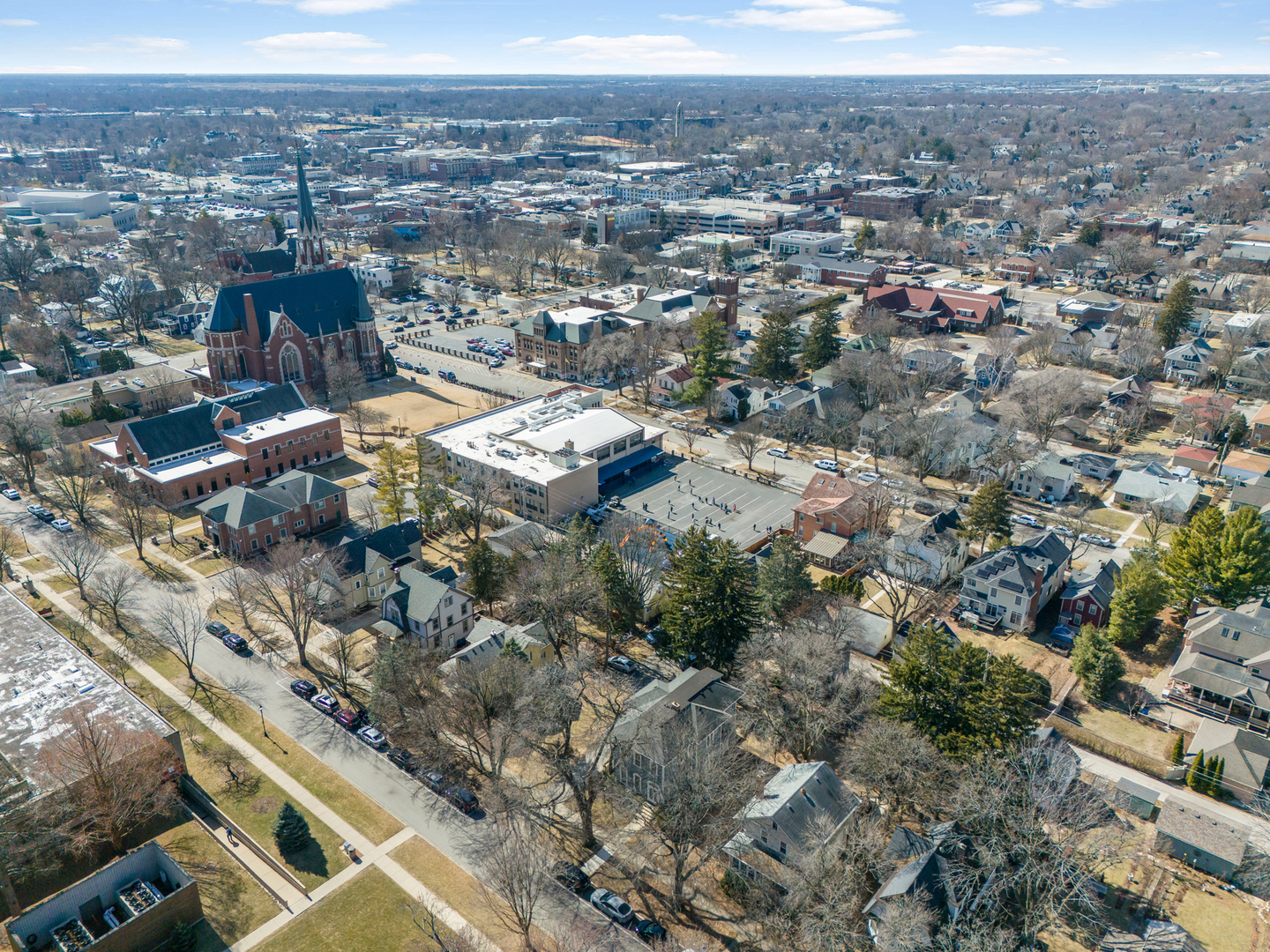 133 N Brainard Street, Naperville, IL 60540