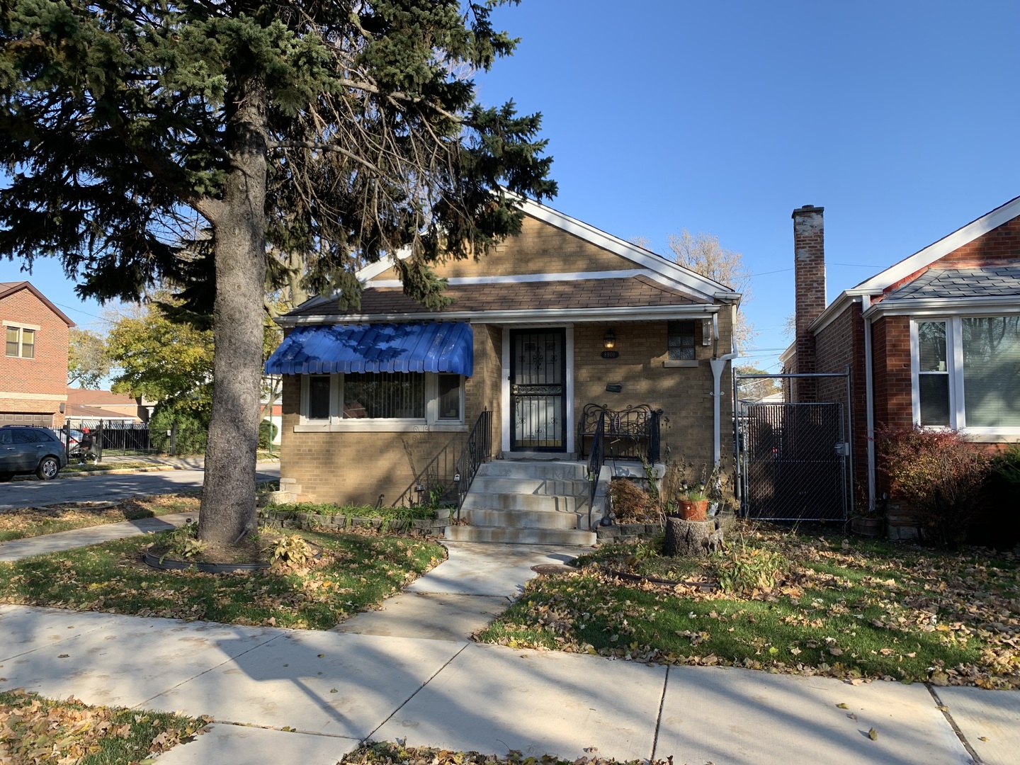 8901 S East End Avenue, Chicago, IL 60617