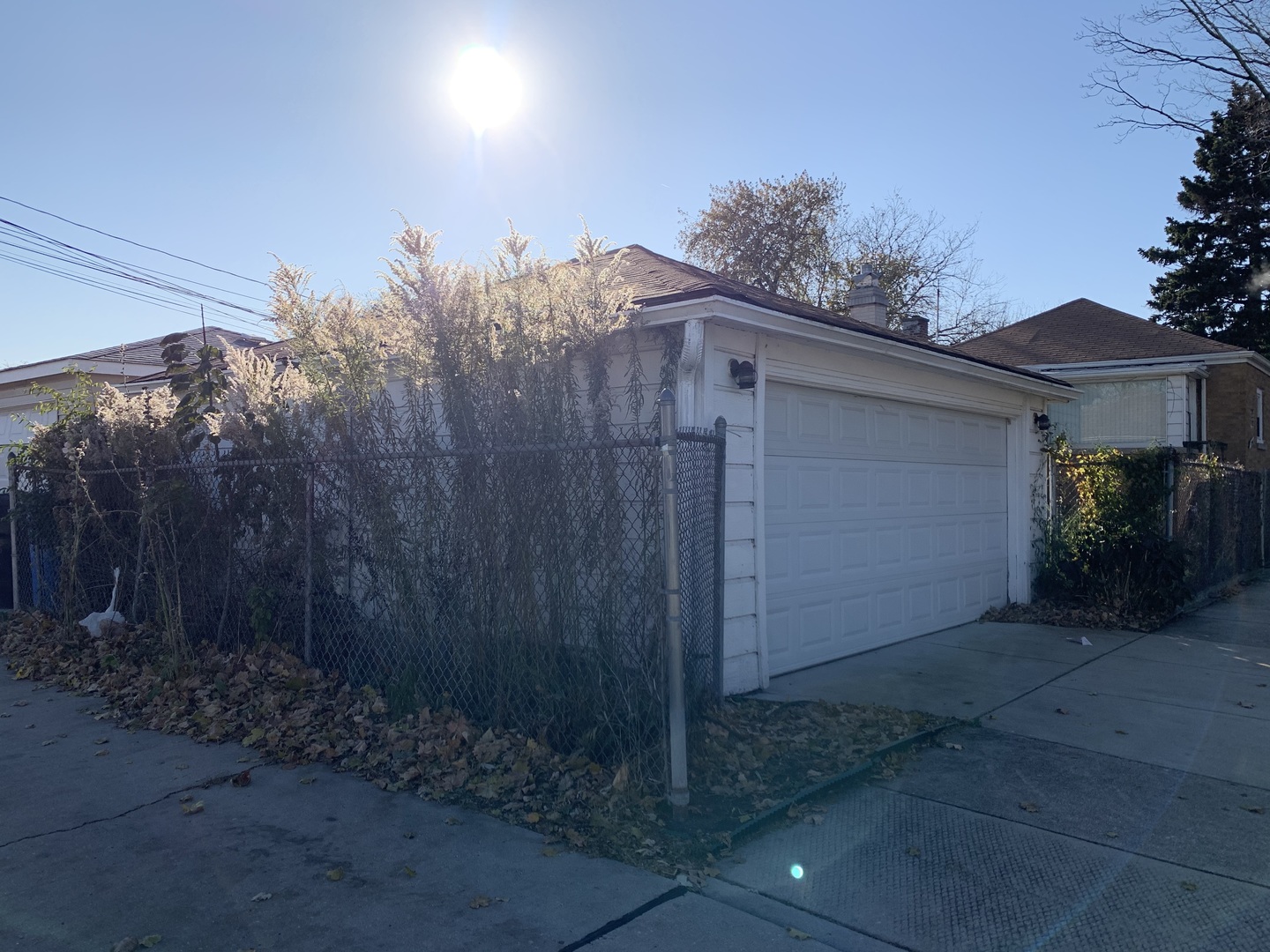 8901 S East End Avenue, Chicago, IL 60617