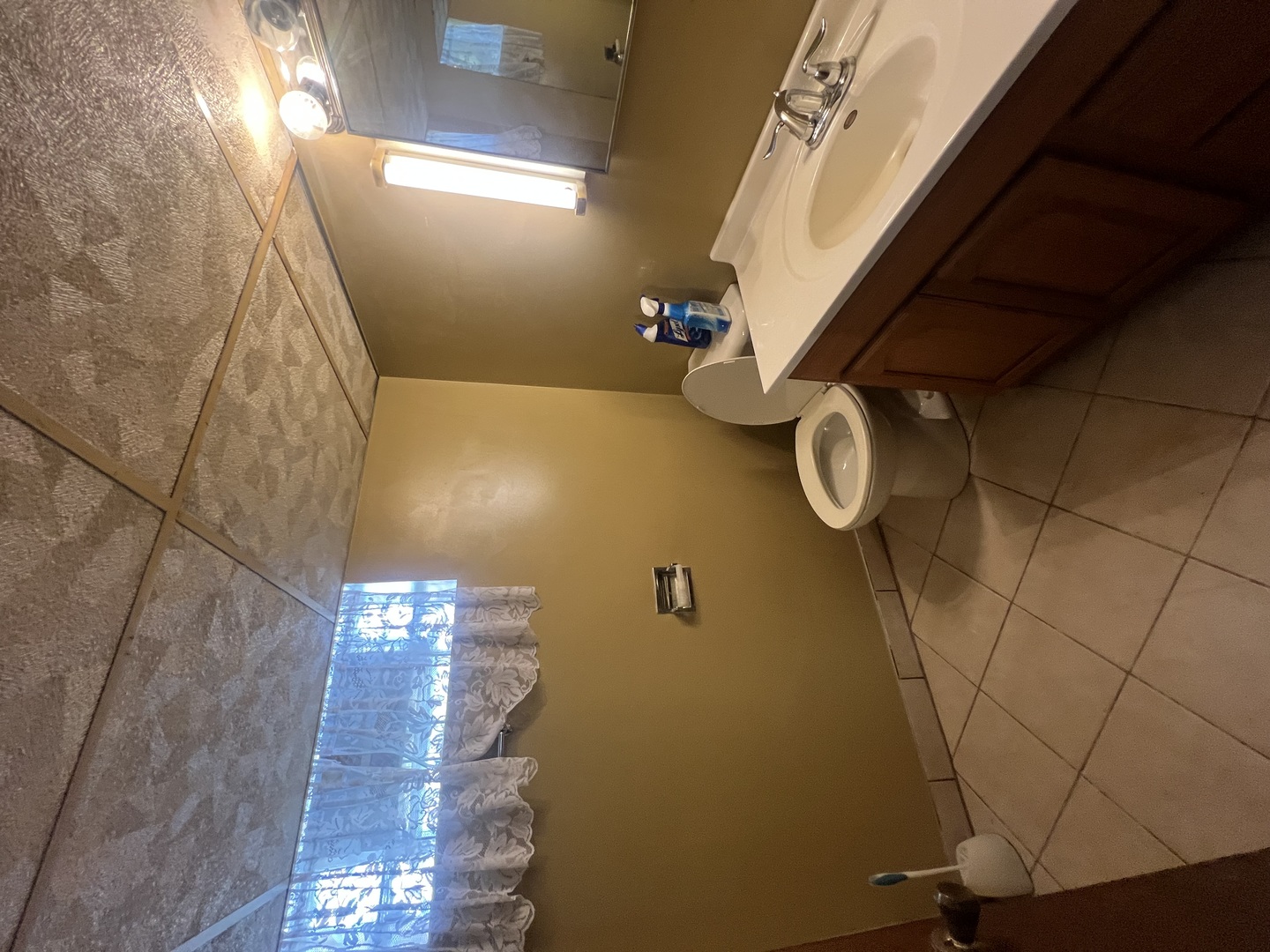 8901 S East End Avenue, Chicago, IL 60617