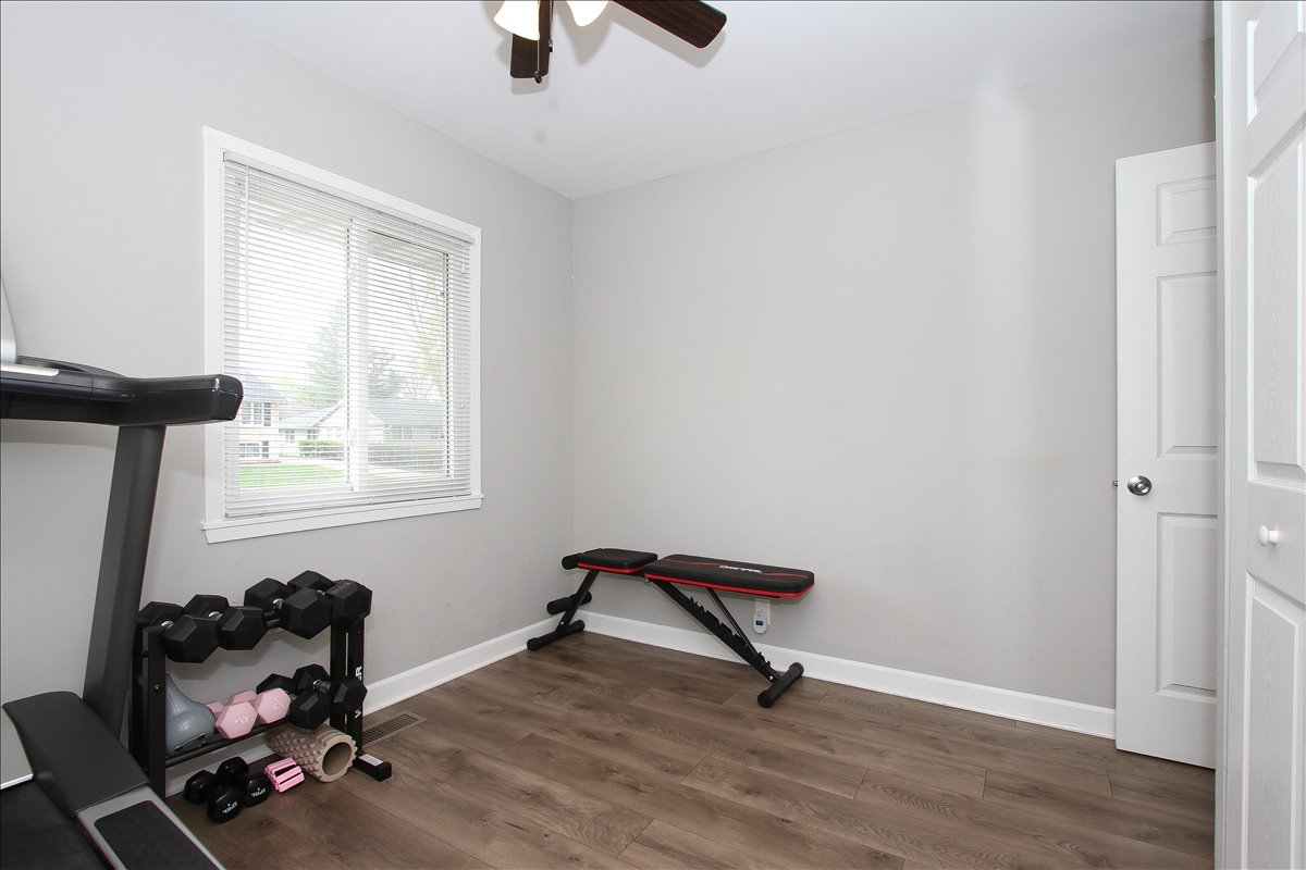 814 Oriole Drive, Streamwood, IL 60107