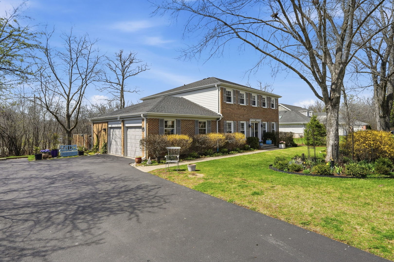 5 Middlebury Lane, Lincolnshire, IL 60069