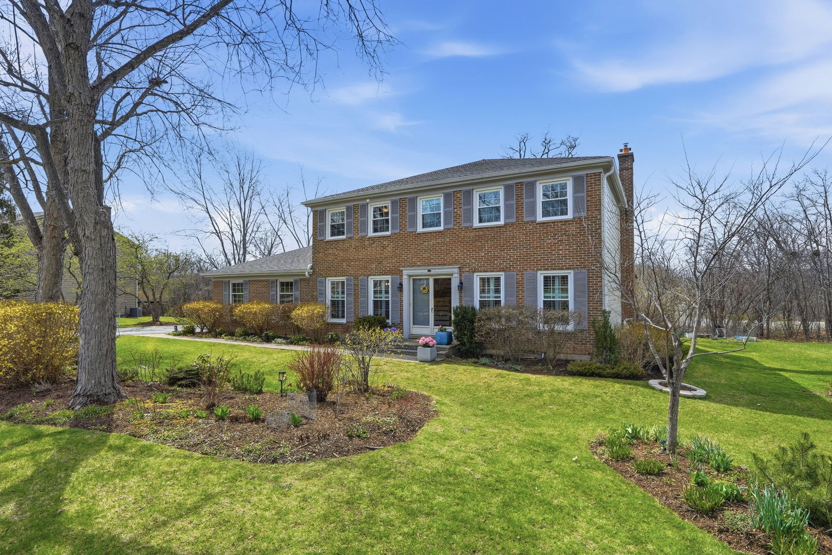 5 Middlebury Lane, Lincolnshire, IL 60069