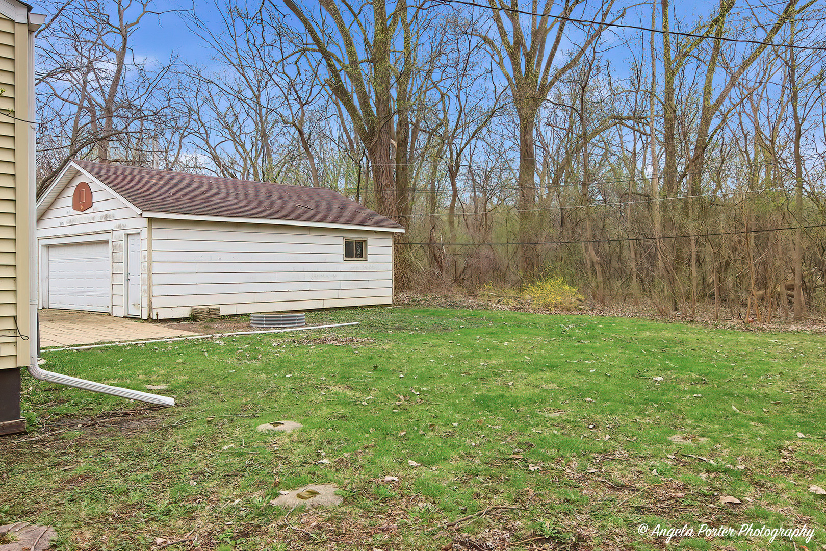 2609 N Pine Street, Waukegan, IL 60087