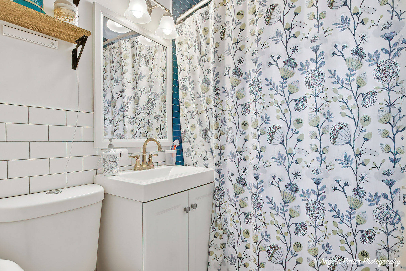 2609 N Pine Street, Waukegan, IL 60087