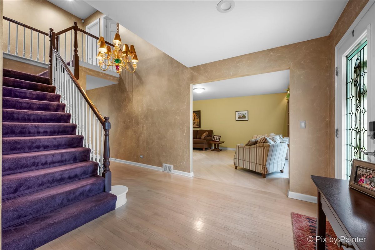 546 W Revere Lane, Palatine, IL 60067