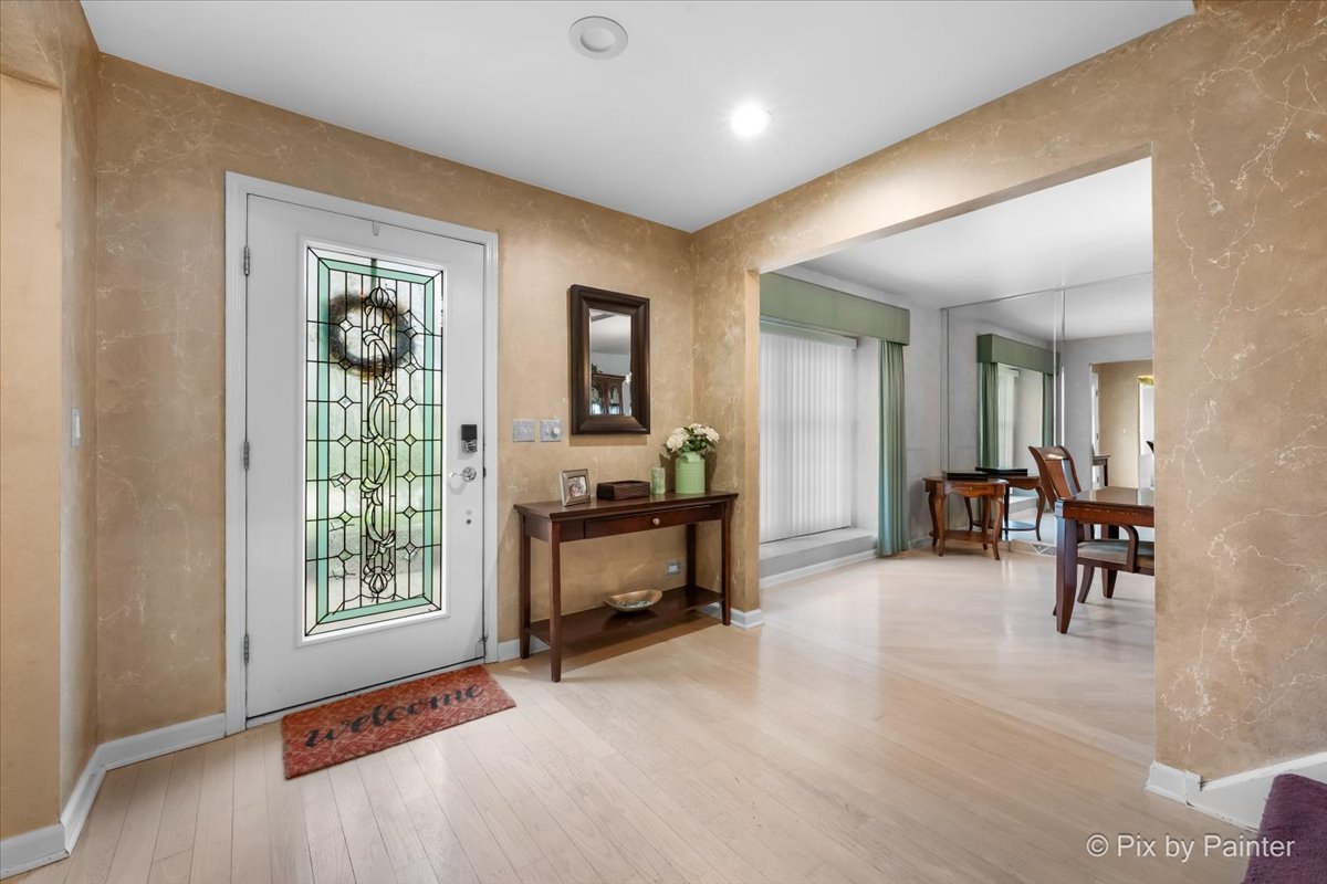 546 W Revere Lane, Palatine, IL 60067