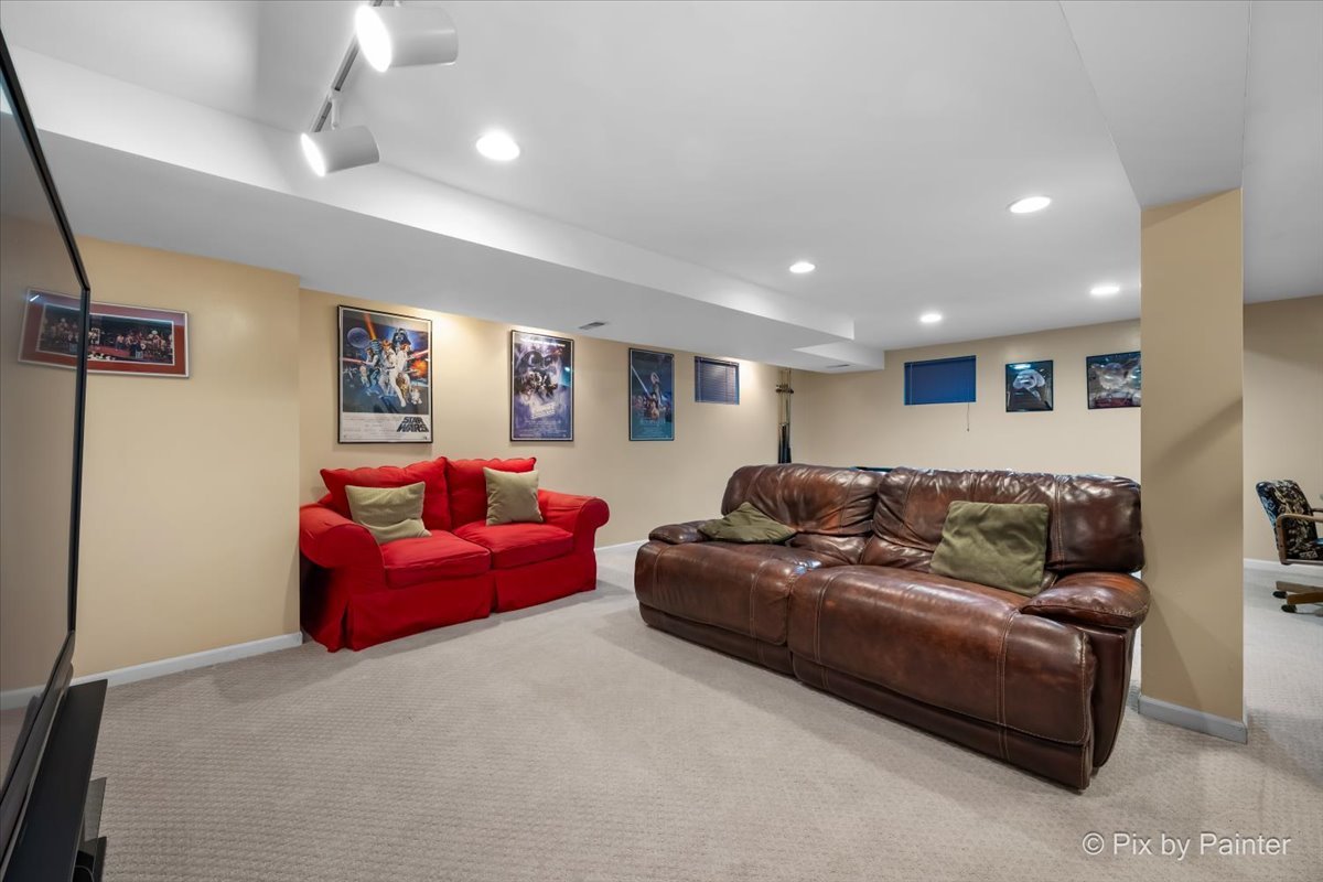 546 W Revere Lane, Palatine, IL 60067