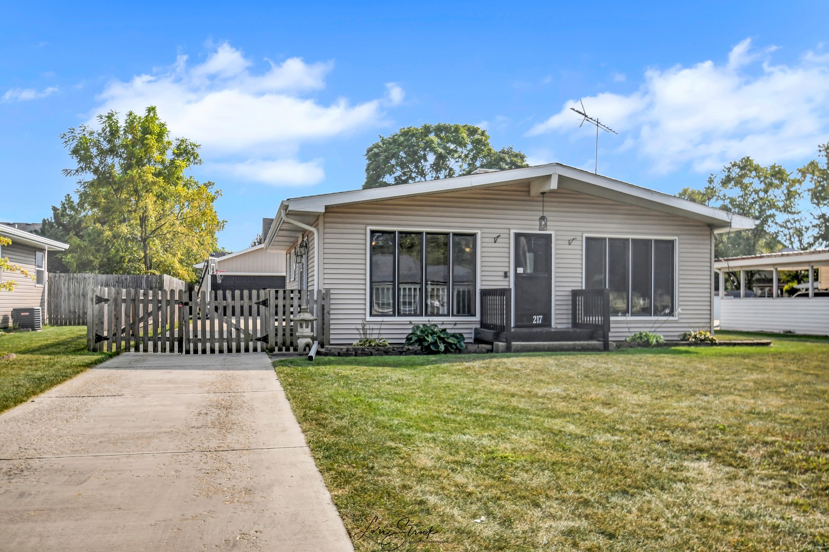 217 Sherman Avenue, Montgomery, IL 60538