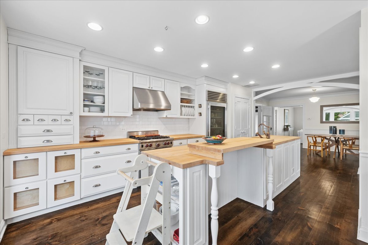 1831 Beverly Place, Highland Park, IL 60035