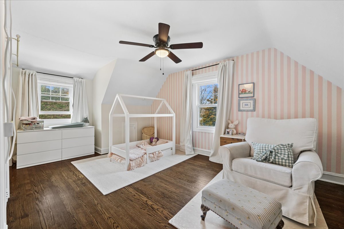 1831 Beverly Place, Highland Park, IL 60035