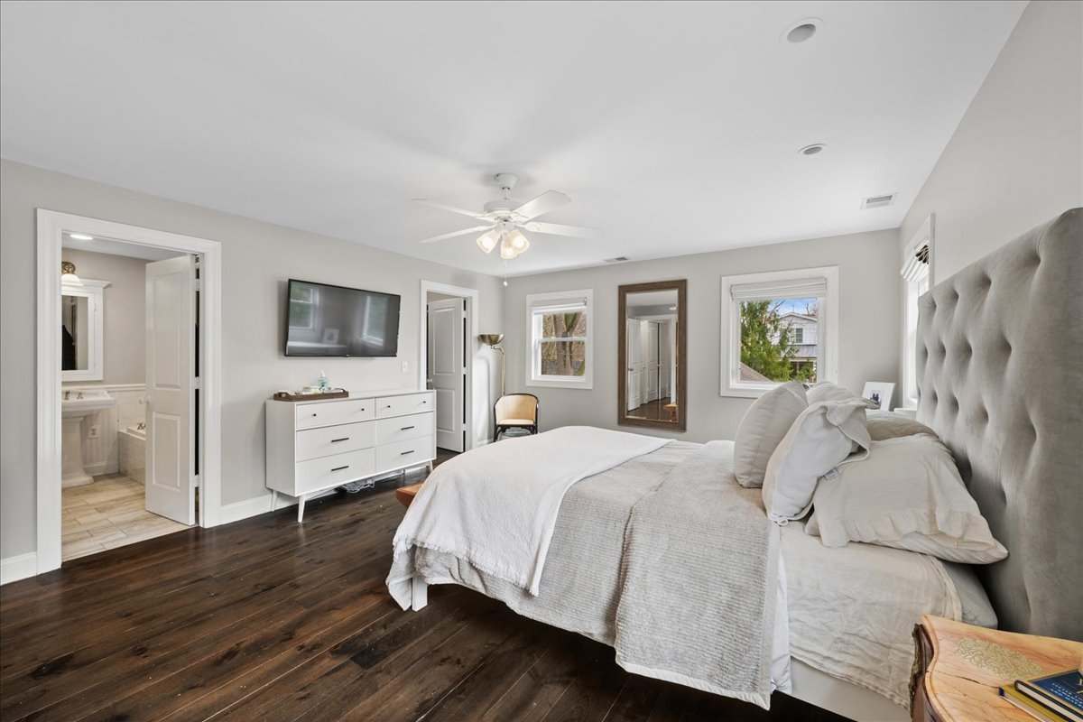 1831 Beverly Place, Highland Park, IL 60035